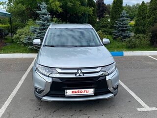 2015 Mitsubishi Outlander III Рестайлинг 2, серебристый, 2350000 рублей, вид 1