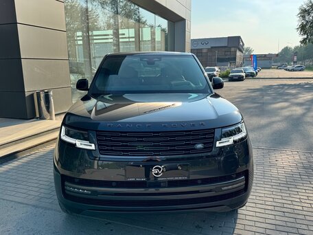 2024 Land Rover Range Rover P550e V, серый, 22400000 рублей, вид 5