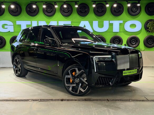 2025 Rolls-Royce Cullinan Black Badge I Рестайлинг (Series II), чёрный, 67900000 рублей