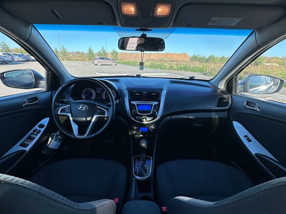 2013 Hyundai Solaris I, чёрный, 1299999 рублей - вид 14