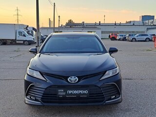 2021 Toyota Camry VIII (XV70) Рестайлинг, чёрный, 3340000 рублей, вид 2