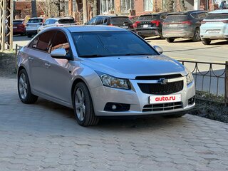 2011 Chevrolet Cruze I, серебристый, 700000 рублей, вид 3