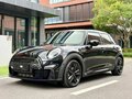 2023 Mini Hatch Cooper III (F55/F56) Рестайлинг 2, чёрный