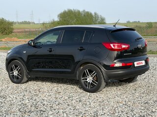 2013 Kia Sportage III, чёрный, 960000 рублей, вид 4