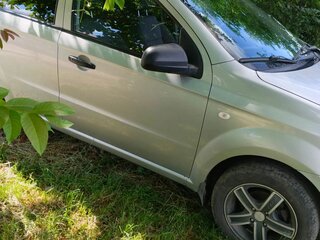 2008 Chevrolet Aveo I Рестайлинг, серебристый, 500000 рублей, вид 2
