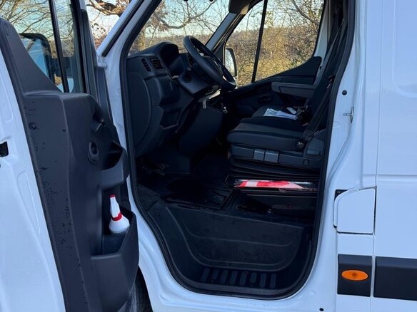 2023 Renault Master, белый, 4500000 рублей - вид 4