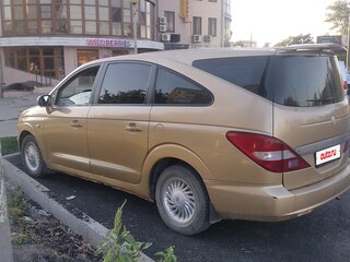 2004 SsangYong Rodius I, коричневый, 330000 рублей, вид 3