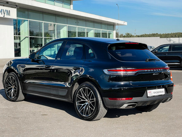 2020 Porsche Macan I Рестайлинг, чёрный, 4468227 рублей - вид 6