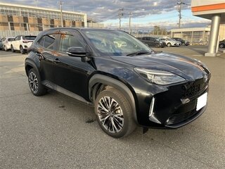 2023 Toyota Yaris Cross I, чёрный, 1415000 рублей, вид 3