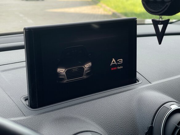 2017 Audi A3 III (8V) Рестайлинг, чёрный, 1250000 рублей - вид 18
