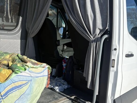 2021 Mercedes-Benz Sprinter, белый, 6750000 рублей - вид 3
