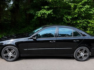 2008 Mercedes-Benz E-Класс 220 III (W211, S211) Рестайлинг, чёрный, 2000000 рублей, вид 2