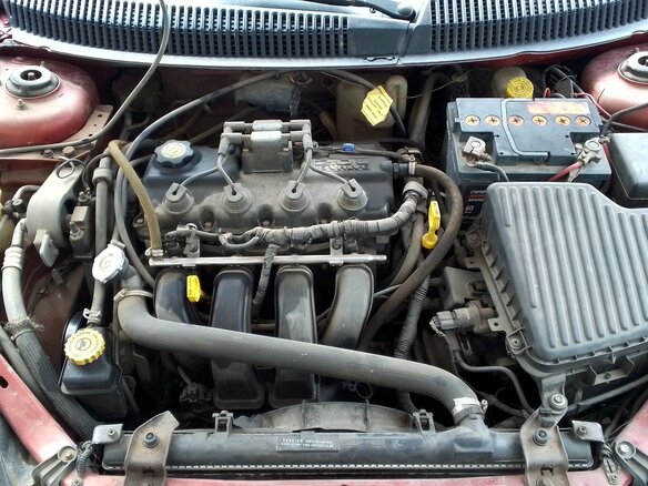 2000 Plymouth Neon, коричневый, 280000 рублей - вид 5