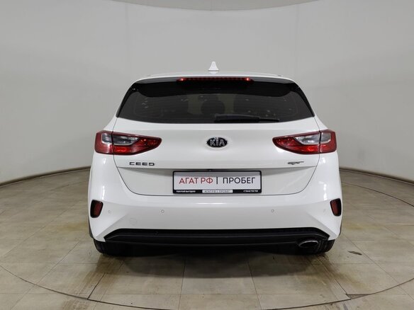2018 Kia Ceed III, белый, 1525000 рублей - вид 5