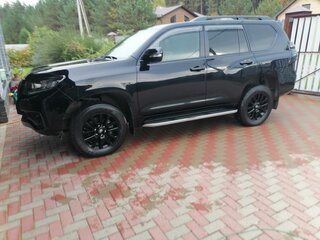 2020 Toyota Land Cruiser Prado 150 Series Рестайлинг 3, чёрный, 6900000 рублей, вид 4