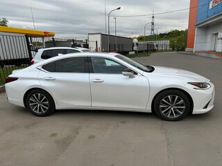 2019 Lexus ES 200 VII, белый, 2650000 рублей, вид 2