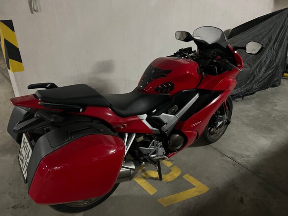 2015 Honda VFR 800, красный, 700000 рублей - вид 6