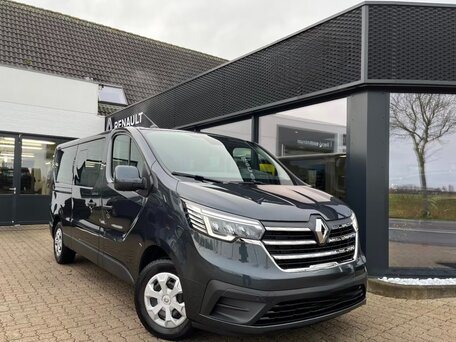 2023 Renault Trafic L2 III Рестайлинг, серый, 3780000 рублей, вид 1