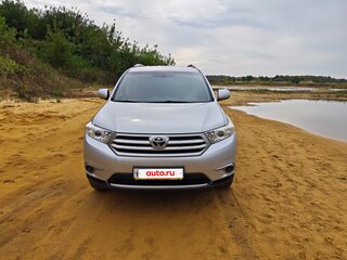 2012 Toyota Highlander II (XU40) Рестайлинг, серебристый, 2100000 рублей, вид 2