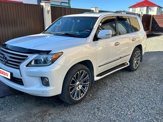 2013 Lexus LX 570 III Рестайлинг, белый, 4400000 рублей, вид 1