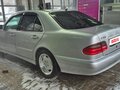 2000 Mercedes-Benz E-Класс 200 II (W210, S210) Рестайлинг, серебристый, 800000 рублей - вид 7