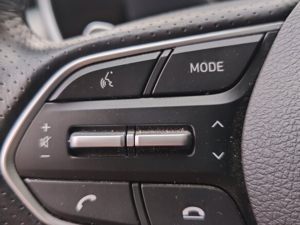 2023 Hyundai Santa Fe IV Рестайлинг, серый, 5380000 рублей - вид 16