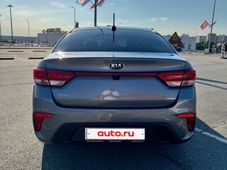 2020 Kia Rio IV, серый, 1590000 рублей, вид 5