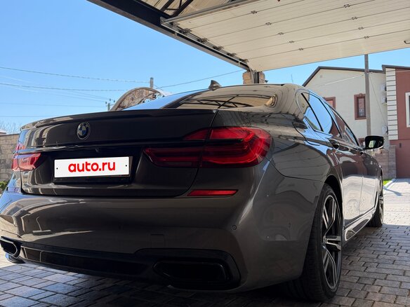 2018 BMW 7 серии 730d xDrive VI (G11/G12), серый, 4800000 рублей - вид 5