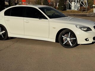 2005 BMW 5 серии 530xi V (E60/E61), белый, 1400000 рублей, вид 3
