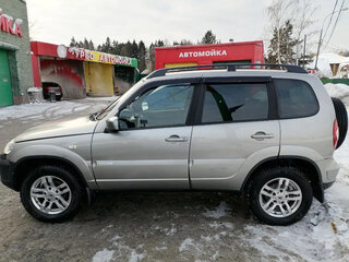 2013 Chevrolet Niva I Рестайлинг, серый, 650000 рублей, вид 4