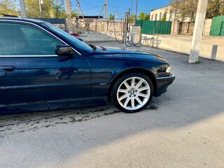 2000 BMW 7 серии 730d III (E38) Рестайлинг, синий, 1040000 рублей, вид 3