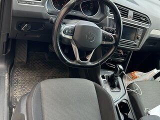 2021 Volkswagen Tiguan II Рестайлинг, белый, 1850000 рублей, вид 5