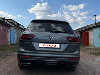 2021 Volkswagen Tiguan Allspace II, серый, 3300000 рублей, вид 4