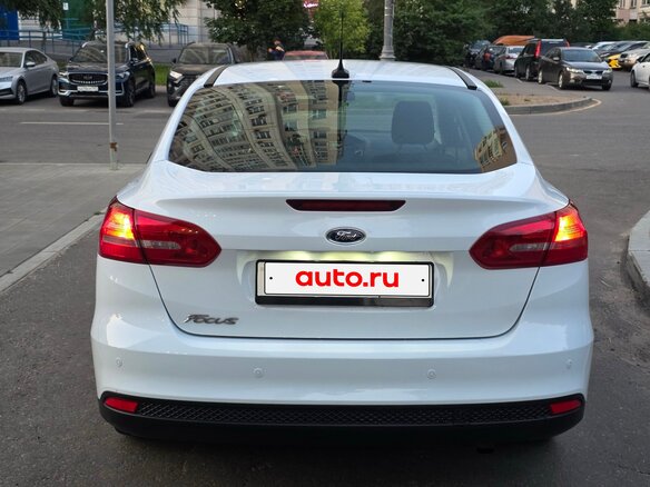 2018 Ford Focus III Рестайлинг, белый - вид 5