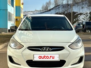 2013 Hyundai Solaris I, белый, 670000 рублей, вид 2