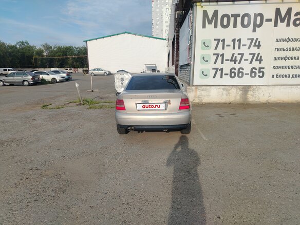 1999 Audi A4 I (B5) Рестайлинг, серебристый, 400000 рублей - вид 2