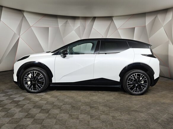 2023 Zeekr X I, белый, 3835150 рублей - вид 4