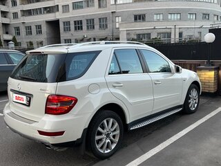 2010 Mercedes-Benz M-Класс 300 II (W164) Рестайлинг, белый, 2090000 рублей, вид 5