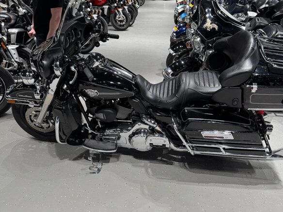 2008 Harley-Davidson Electra Glide, чёрный, 1000000 рублей - вид 7