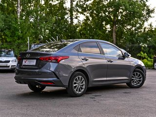 2021 Hyundai Solaris II Рестайлинг, серый, 1396000 рублей, вид 2