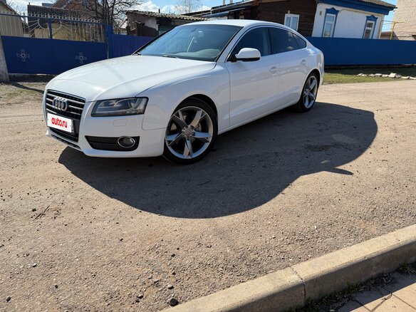 2011 Audi A5 I (8T), белый, 1200000 рублей