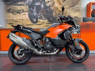 2025 KTM 1390 Super Adventure, оранжевый, 2600000 рублей, вид 1