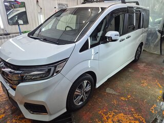 2019 Honda Stepwgn Spada V Рестайлинг, белый, 2600000 рублей, вид 3