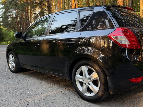 2011 Kia Ceed I Рестайлинг, чёрный, 850000 рублей - вид 8