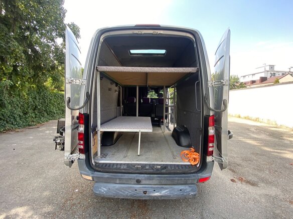2010 Mercedes-Benz Sprinter, серебристый, 1650000 рублей - вид 17