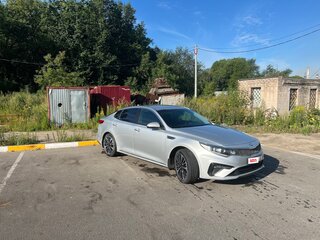 2019 Kia Optima IV Рестайлинг, серебристый, 1850000 рублей, вид 1
