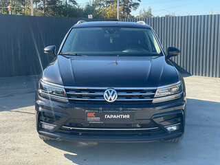 2018 Volkswagen Tiguan II, чёрный, 2449000 рублей, вид 2