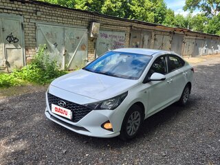 2021 Hyundai Solaris II Рестайлинг, белый, 1750000 рублей, вид 1