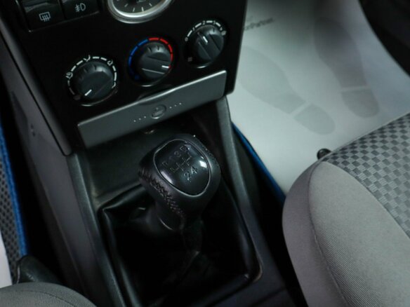 2012 Lada (ВАЗ) Priora I, белый, 249000 рублей - вид 9