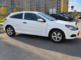 2009 Opel Astra GTC H Рестайлинг, белый, 342000 рублей, вид 3